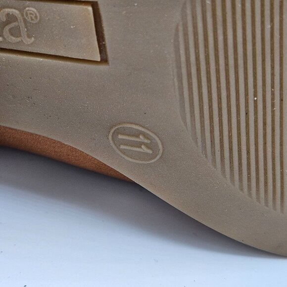 NWT A.N.A Cognac Ankle Booties With Memory Foam Womens Size 11M - Picture 8 of 9